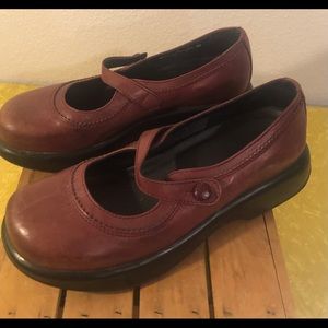 Dansko Mary Jane’s, vintage-ish, size 40, burgundy
